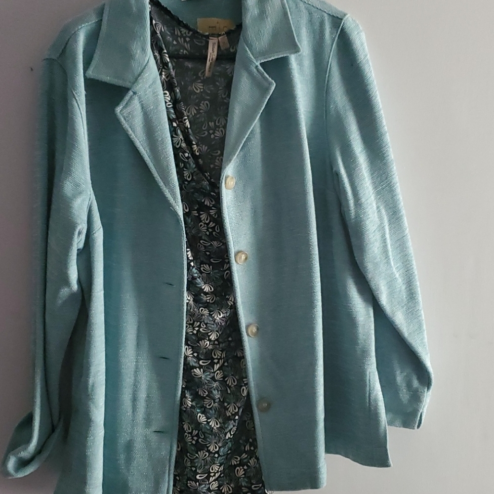 Jacket and sleeveless shell
